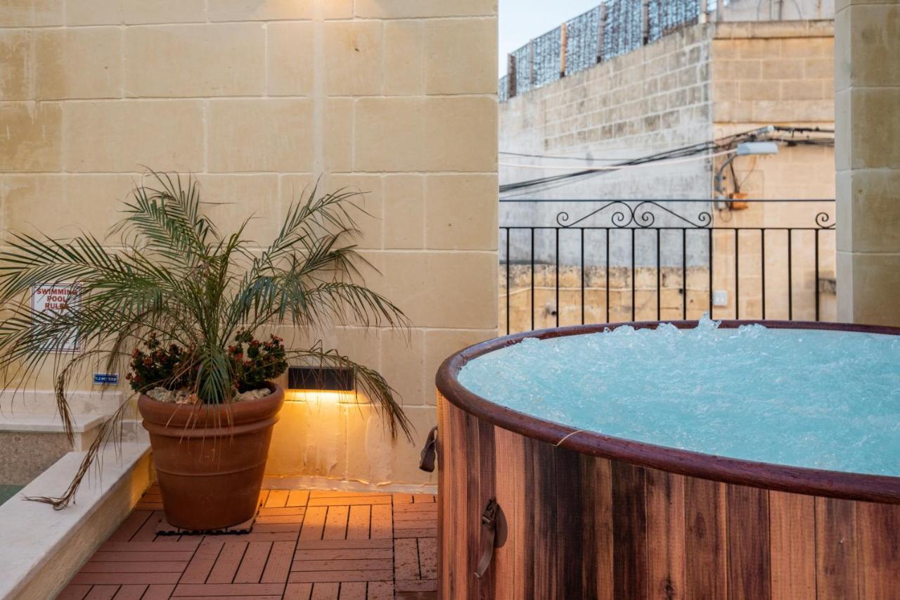 Narcisa - Luxury 3Br Traditional House With Pool, Cinema & Hot Tub Xaghra Luaran gambar